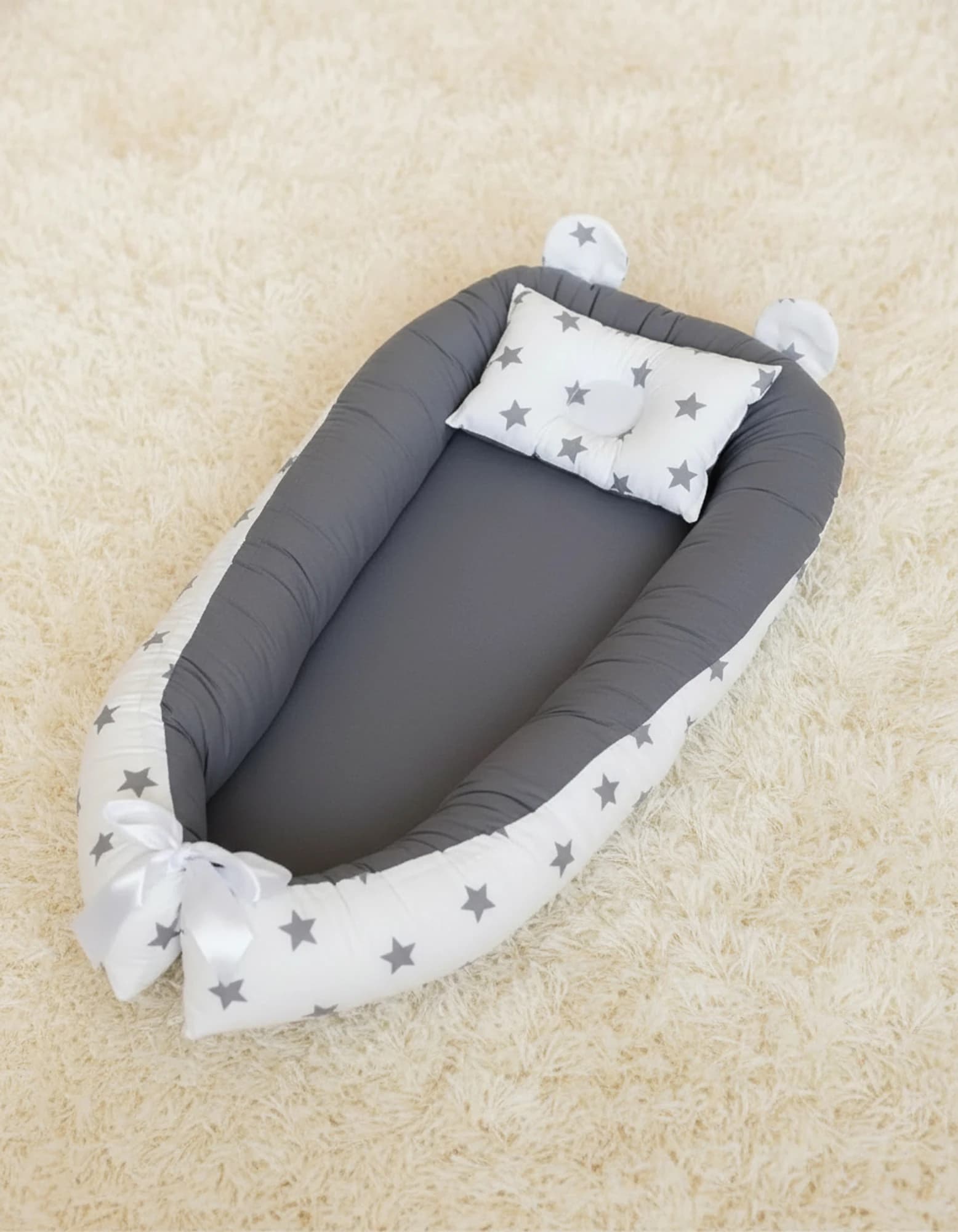 Bebek Yatak Ve Ortopedik Yastik Gri zemin ve gri yıldızlı BabyNest görsel 3