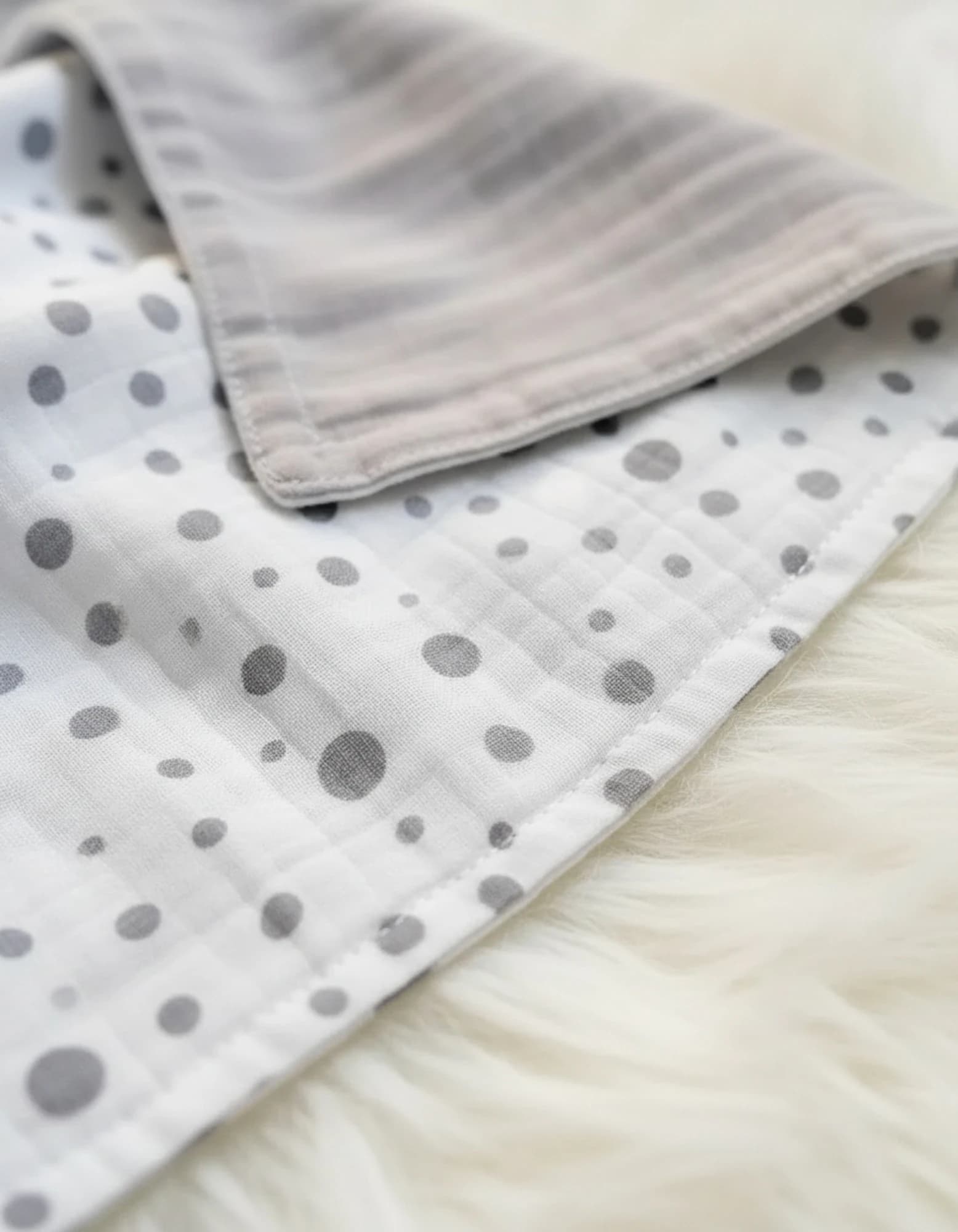 Muslin Ortu Cift Katli Puantiye Desen Ve Duz Gri BabyNest görsel 4