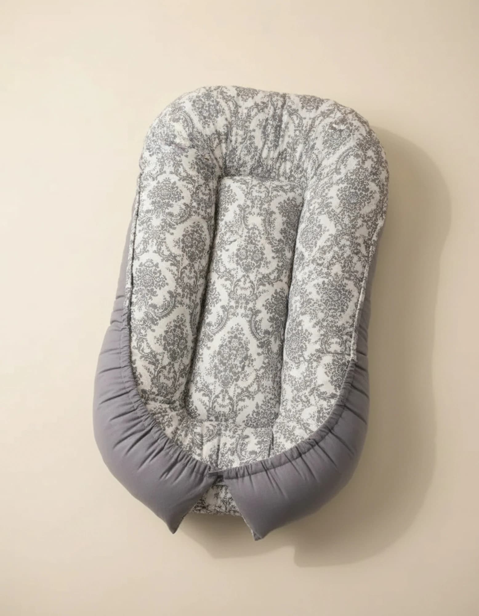 Oval Bebek Yatak Cift Yonlu Elegant Gri Model BabyNest görsel 3