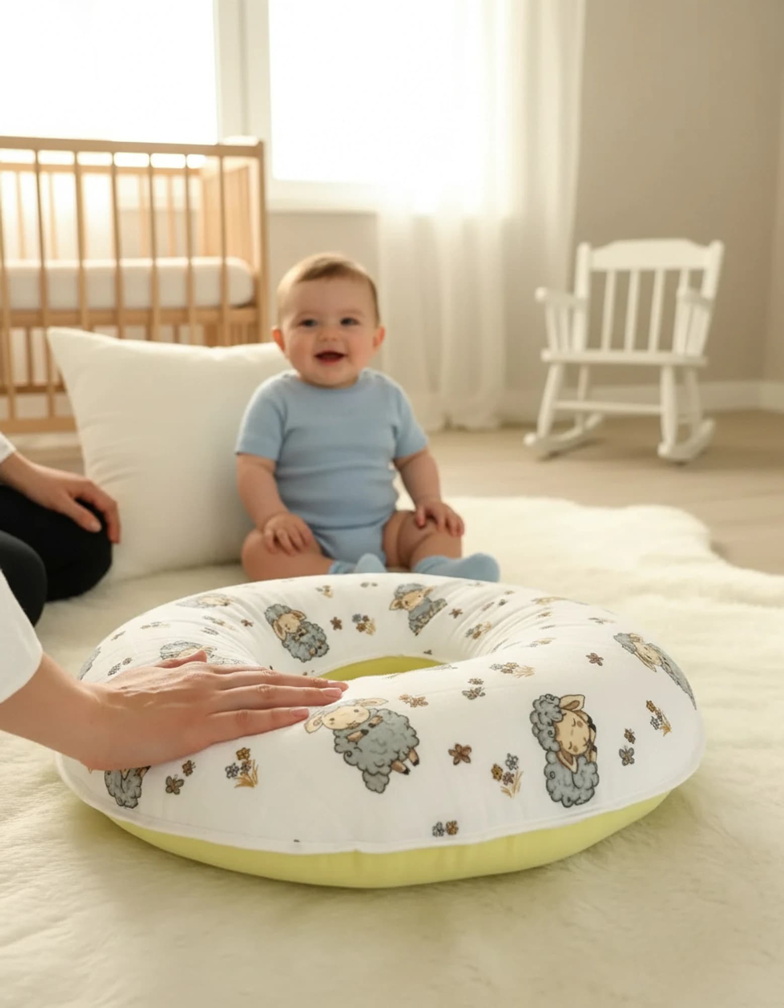 Emzirme Yastigi Ve Destek Minderi Muslin Kuzu Desen Ve Duz Sari Poplin