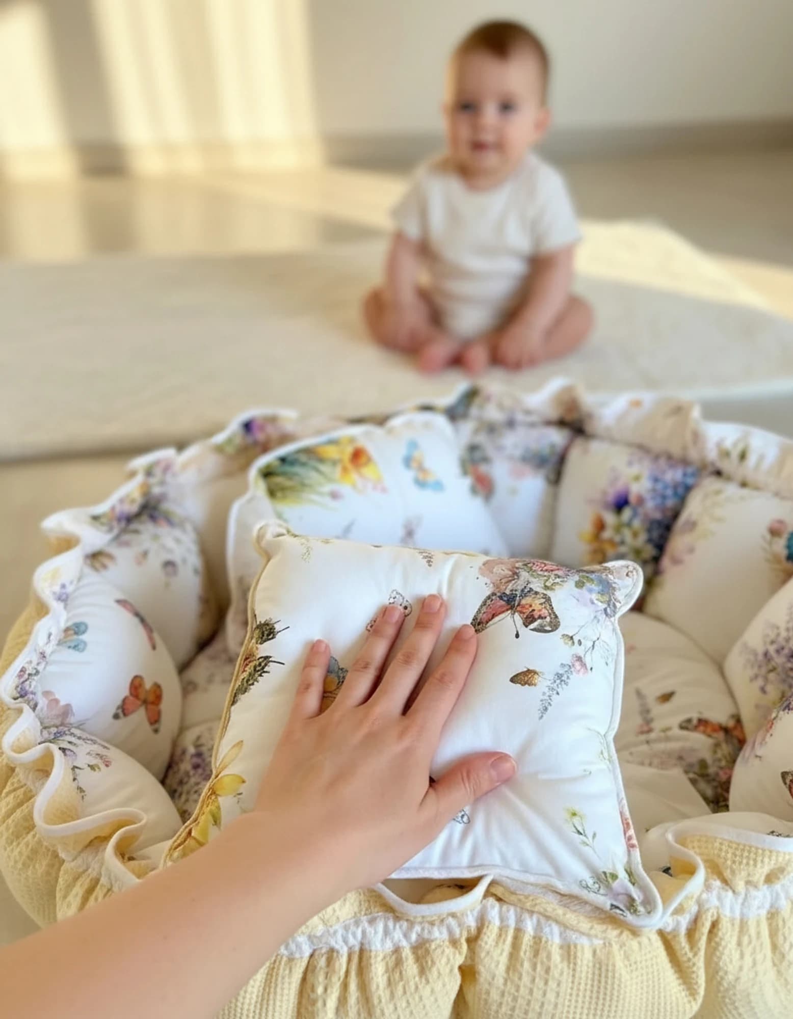 Yuvarlak oyun Minderi Ve Yastigi SARI poplin kumaşı KELEBEK MODEL