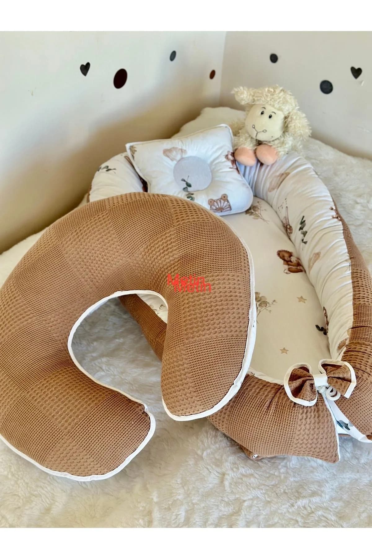 Yatak - Ortopedik Yastik + Emzirme Yatigi Pike Ve Pamuk Kumas Desenli BabyNest