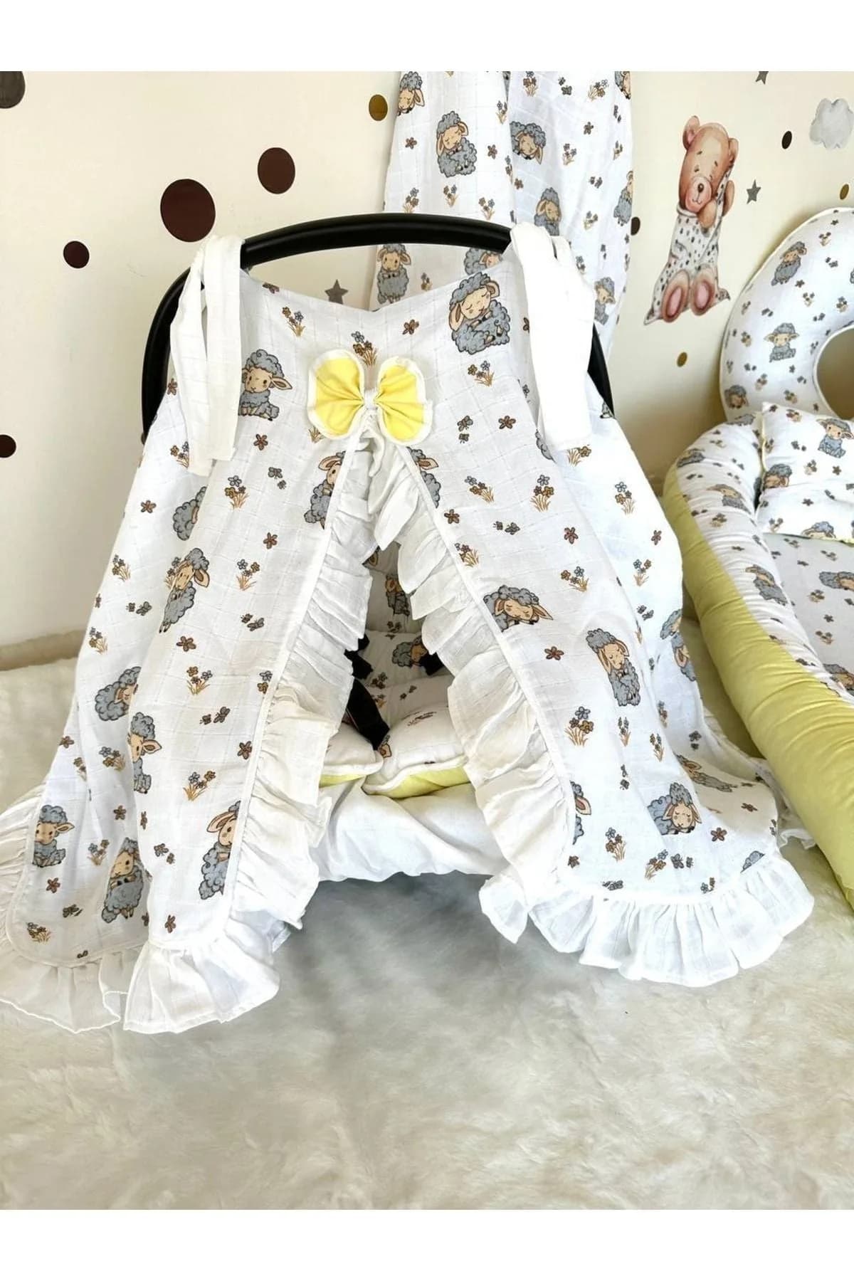 Puset Ortusu/bebek Arabasi Ortusu %100 Pamuk Beyaz Kuzu Desenli Firfirli BabyNest