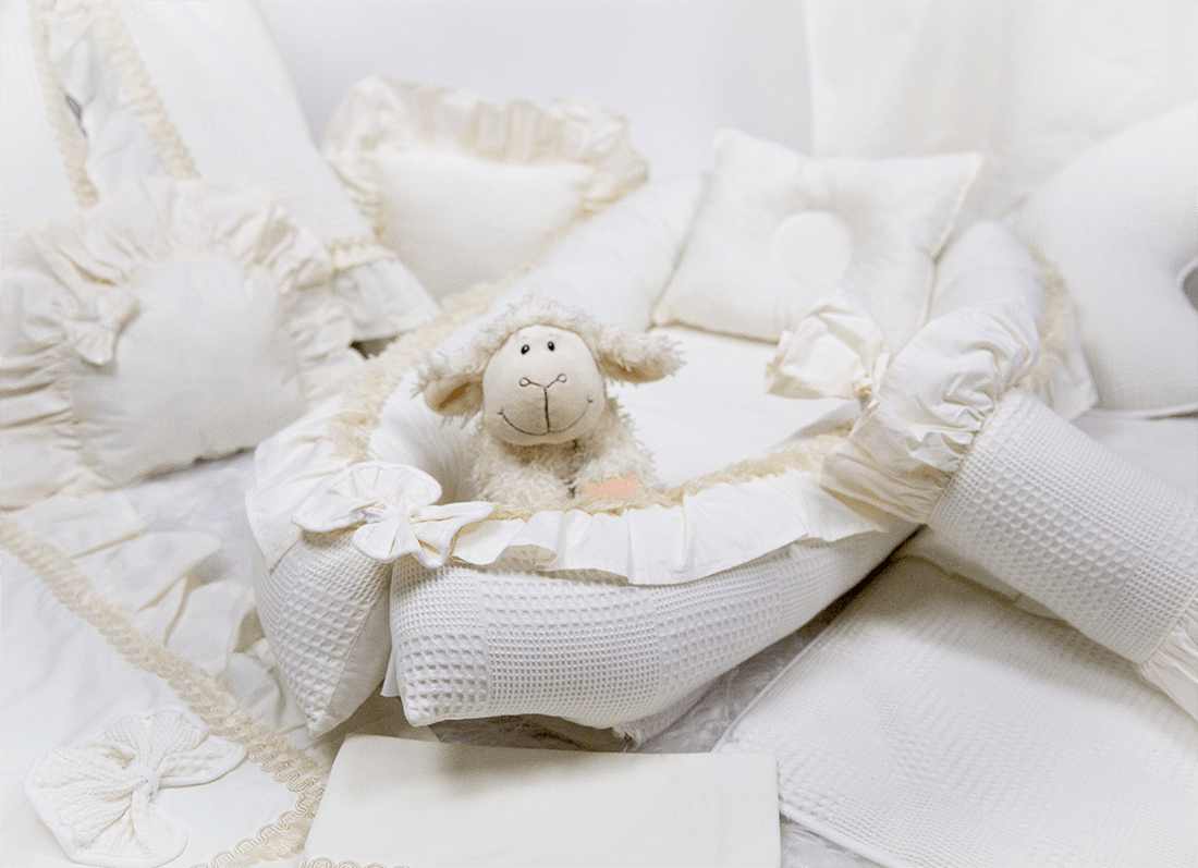 Babynest Full  11 Parça Seti Krem Pikeli - Fırfırlı - Püsküllü