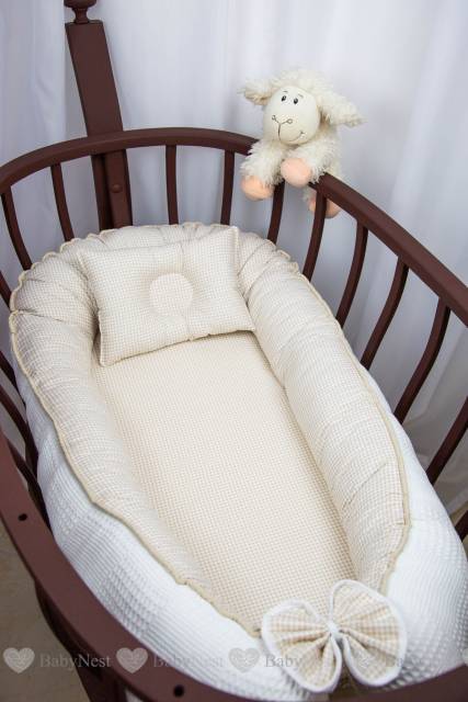 BabyNest Beyaz Pike ve Krem Ekose